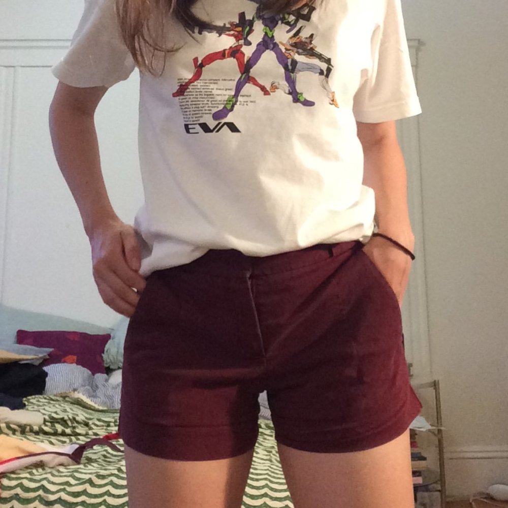 Theory burgundy pleated shorts!